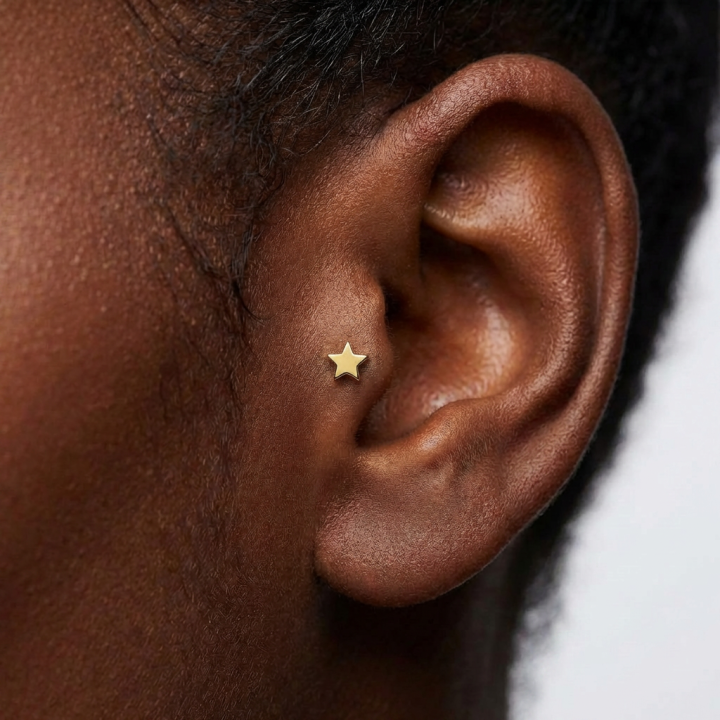 Stara | Piercing Hélix Tragus Étoile Titane ASTM F136 Doré PVD