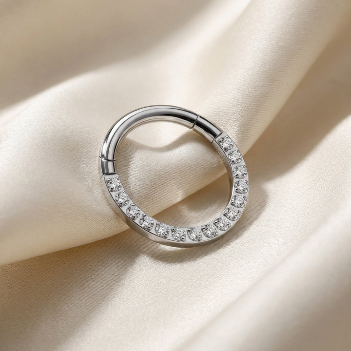 Loop | Piercing Septum Titane ASTM F136 Zircons – 8 & 10 mm